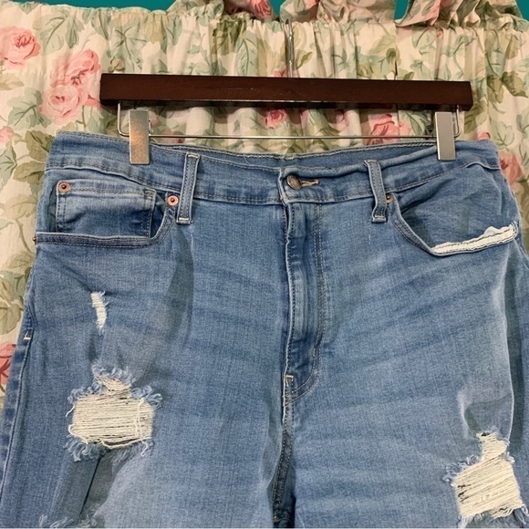 LEVI’S STRAUSS - Ripped Jeans - Picture 3 of 6